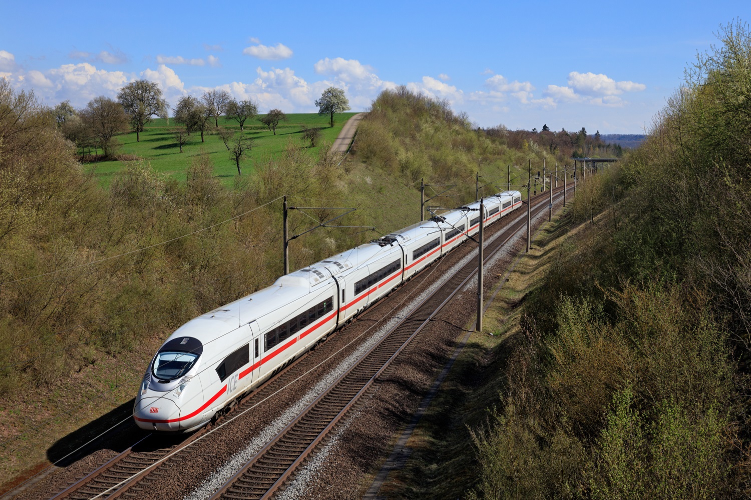 DB setzt Sanierung der Schnellfahrstrecken fort