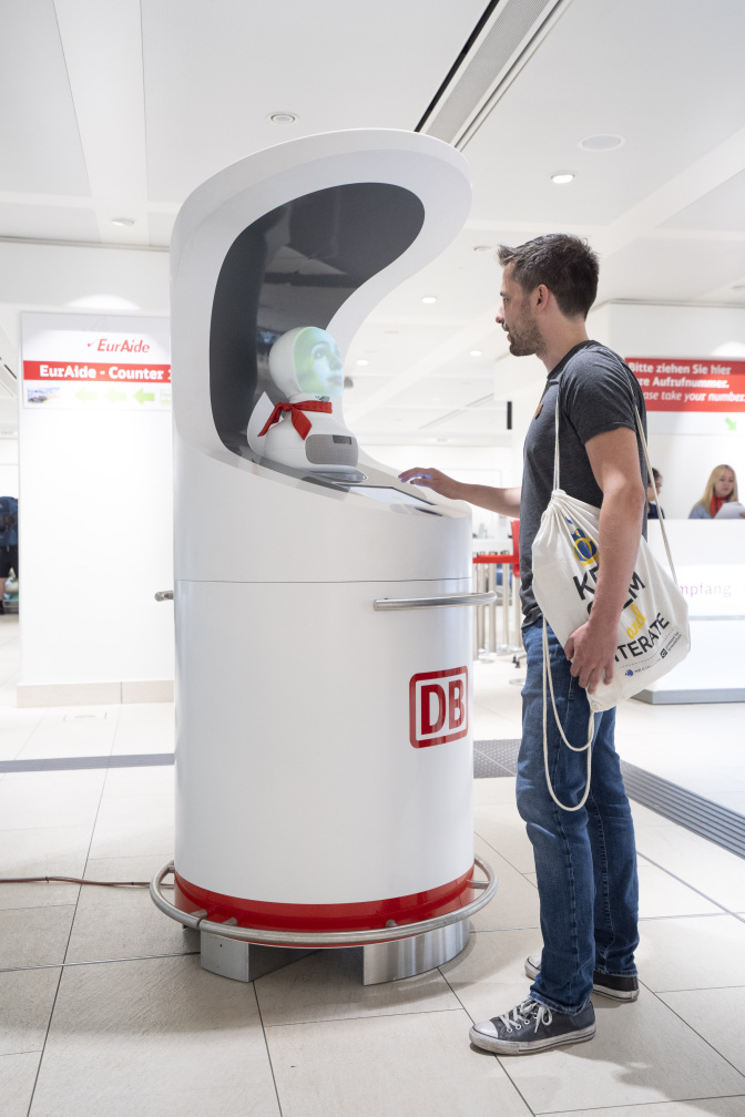 Smart Services The Siri For Train Travelers Deutsche Bahn Ag