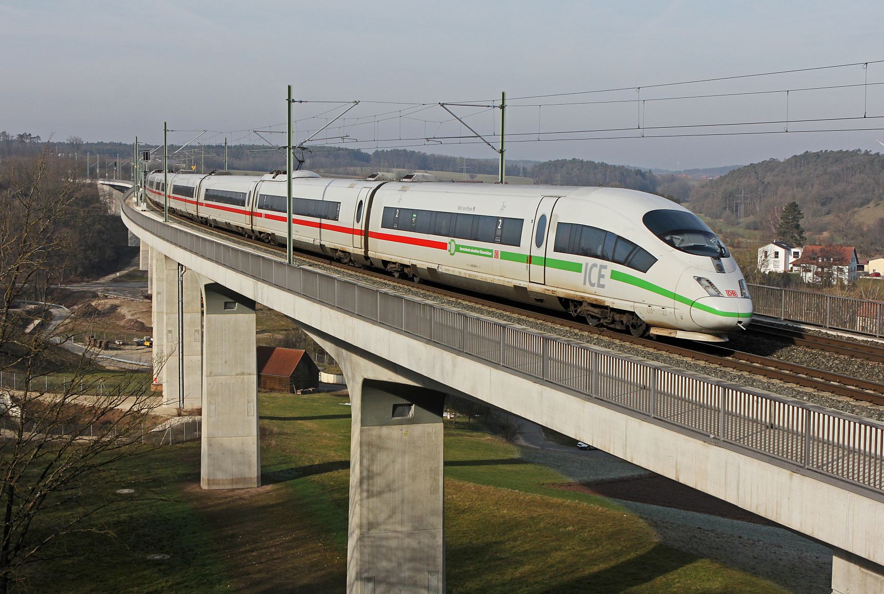 Deutsche Bahn Und Lufthansa Bauen Kooperation Deutlich Aus Zug Zum Flug Service Soll Ausgeweitet Werden Deutsche Bahn Ag