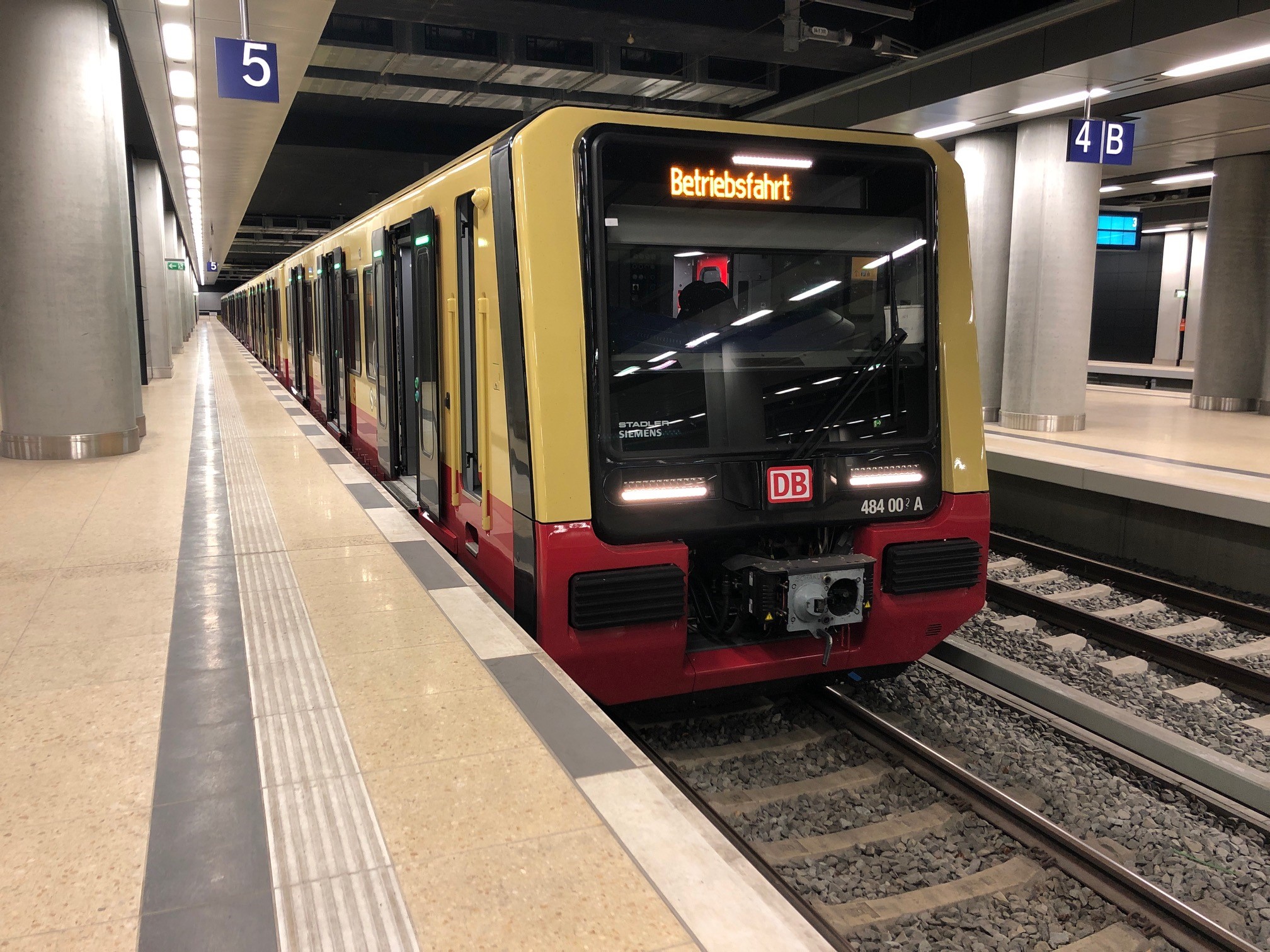 Alles startklar Züge rollen zum BER Deutsche Bahn AG