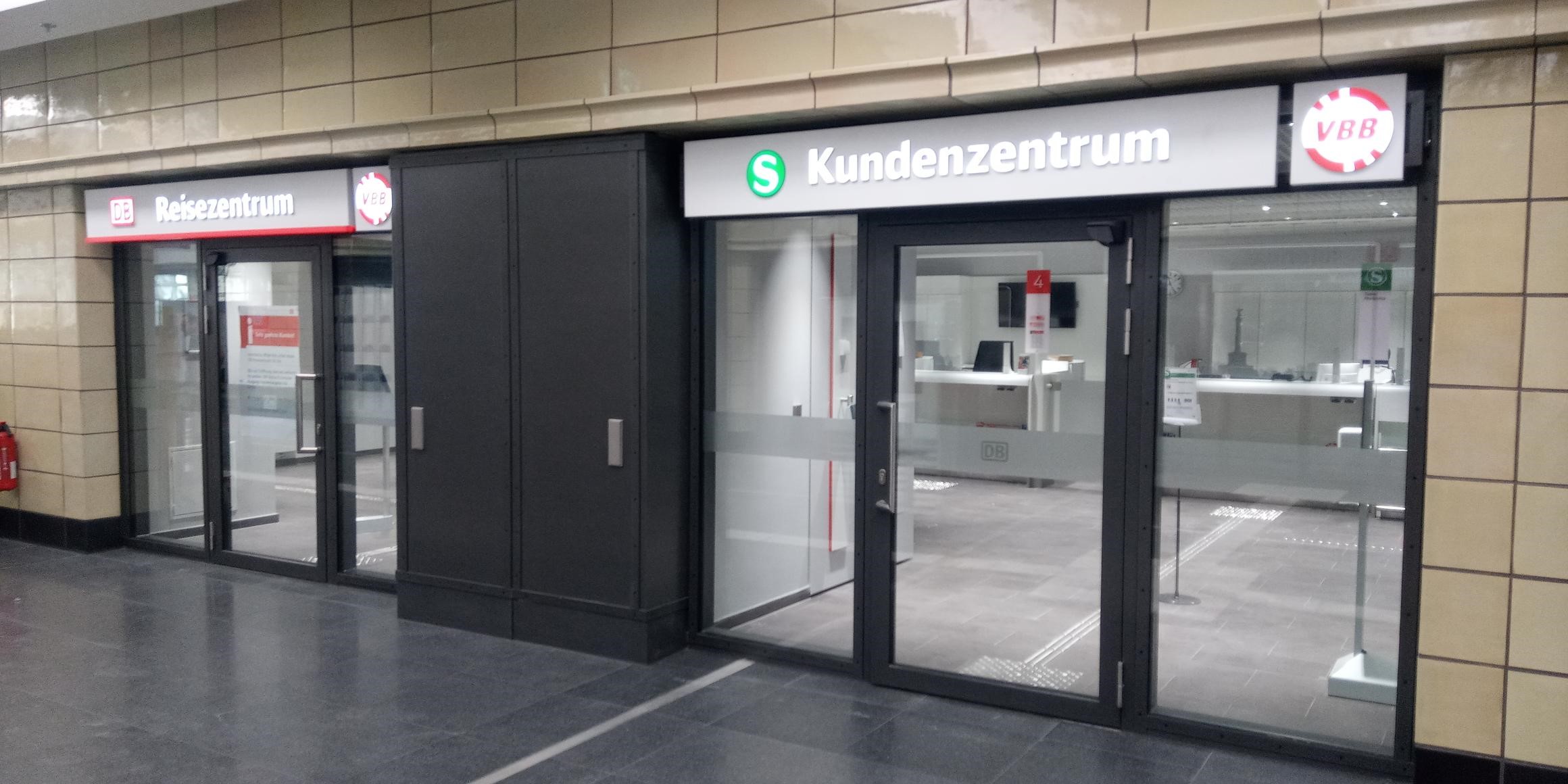 Deutsche Bahn neues Reisezentrum am Bahnhof Zoo Deutsche Bahn AG