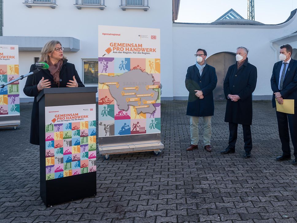 Verschönerung Bahnhof Neunkirchen