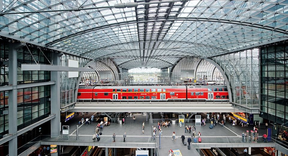 Ihre Ansprechpartner:innen in den Pressestellen der Regionen | Deutsche