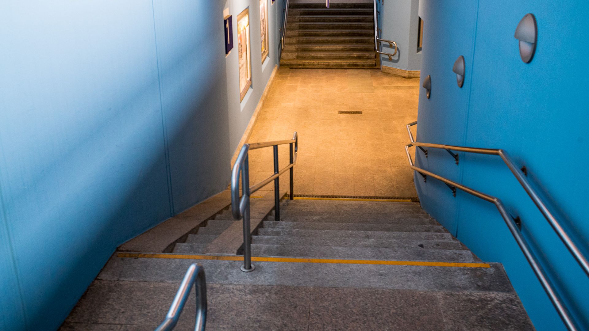 Treppe zur Unterführung Bahnhof Baden-Baden