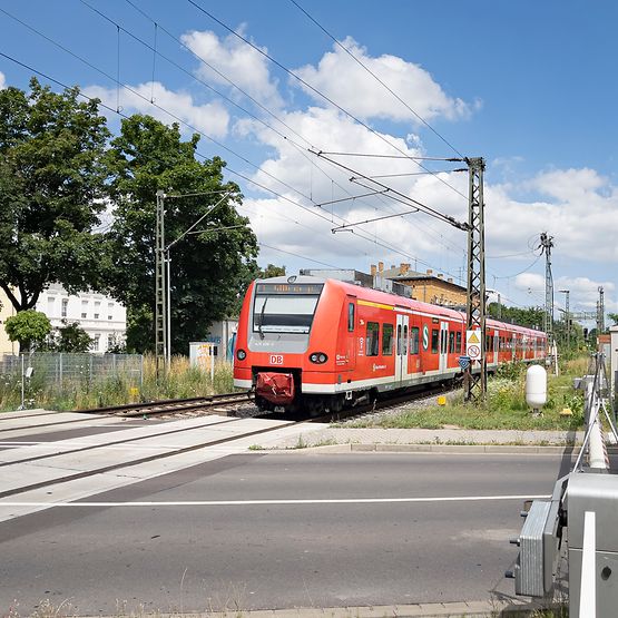 Bahnübergang am Bahnhof Wolmirstedt