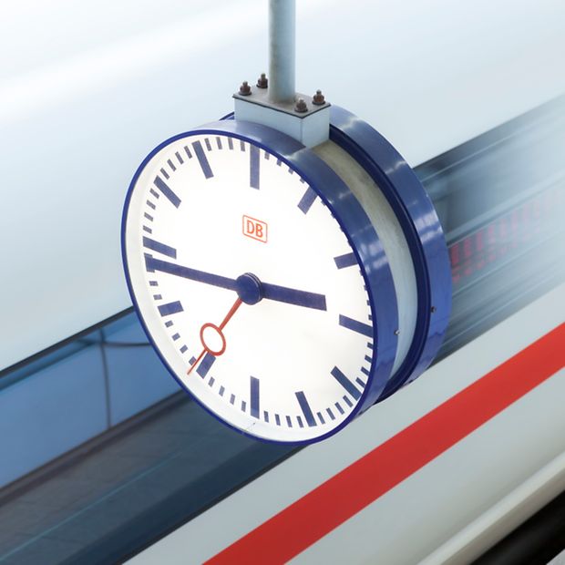Zeitumstellung bei der Deutschen Bahn Deutsche Bahn AG