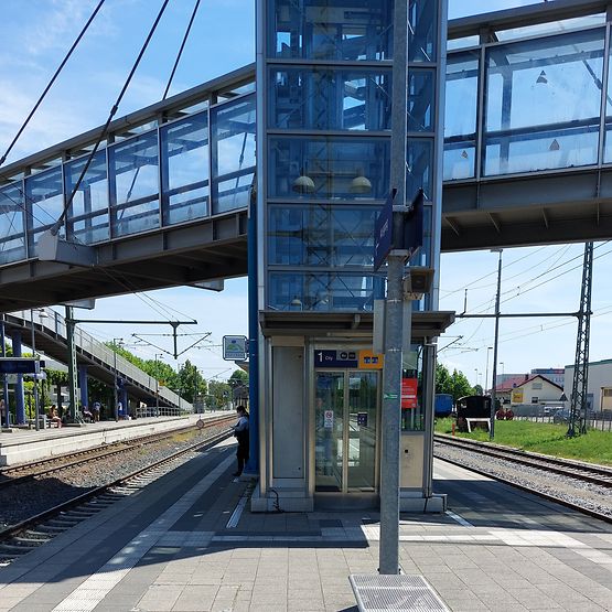 Aufzug in Sinsheim (DB AG)