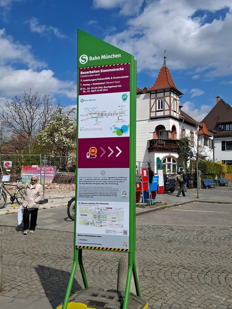 Neue Info-Stele in Pasing 