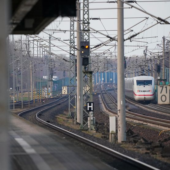 Blick aus dem Führerstand - Mit der Bahn von Berlin nach Hamburg