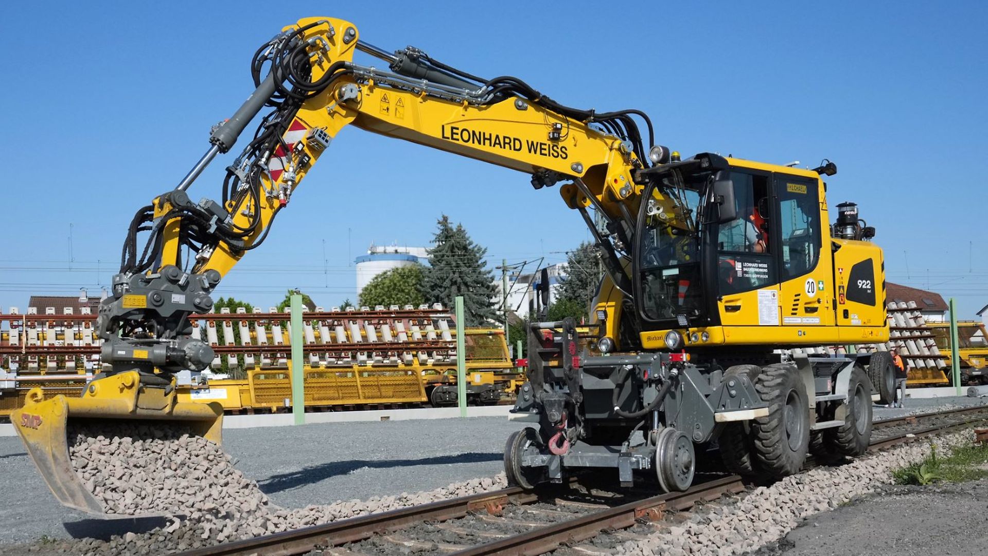 Bagger auf einer Baustelle bei einer Generalsanierung
