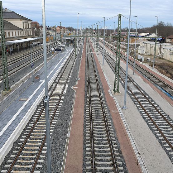 Bahnhof Altenburg - Bahnsteig und Gleise