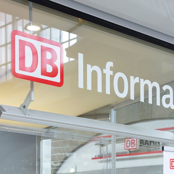 Schriftzug DB Information