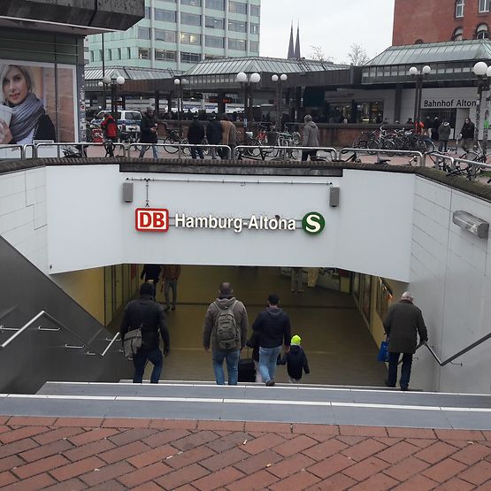 Bahnhof Altona