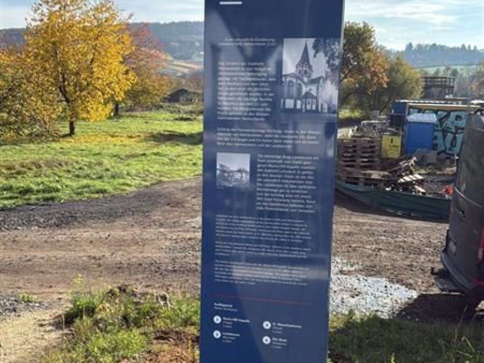 Infostehle an der Ahrtalbahn