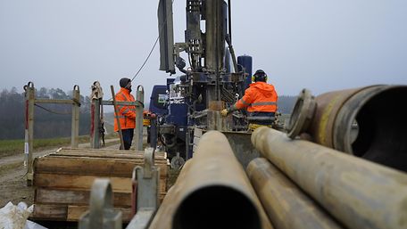 Nahaufnahme einer Probebohrung bei Adelsried 