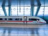 Der ICE fährt zum Flughafen Brüssel: neue Kooperation von DB und Brussels Airlines