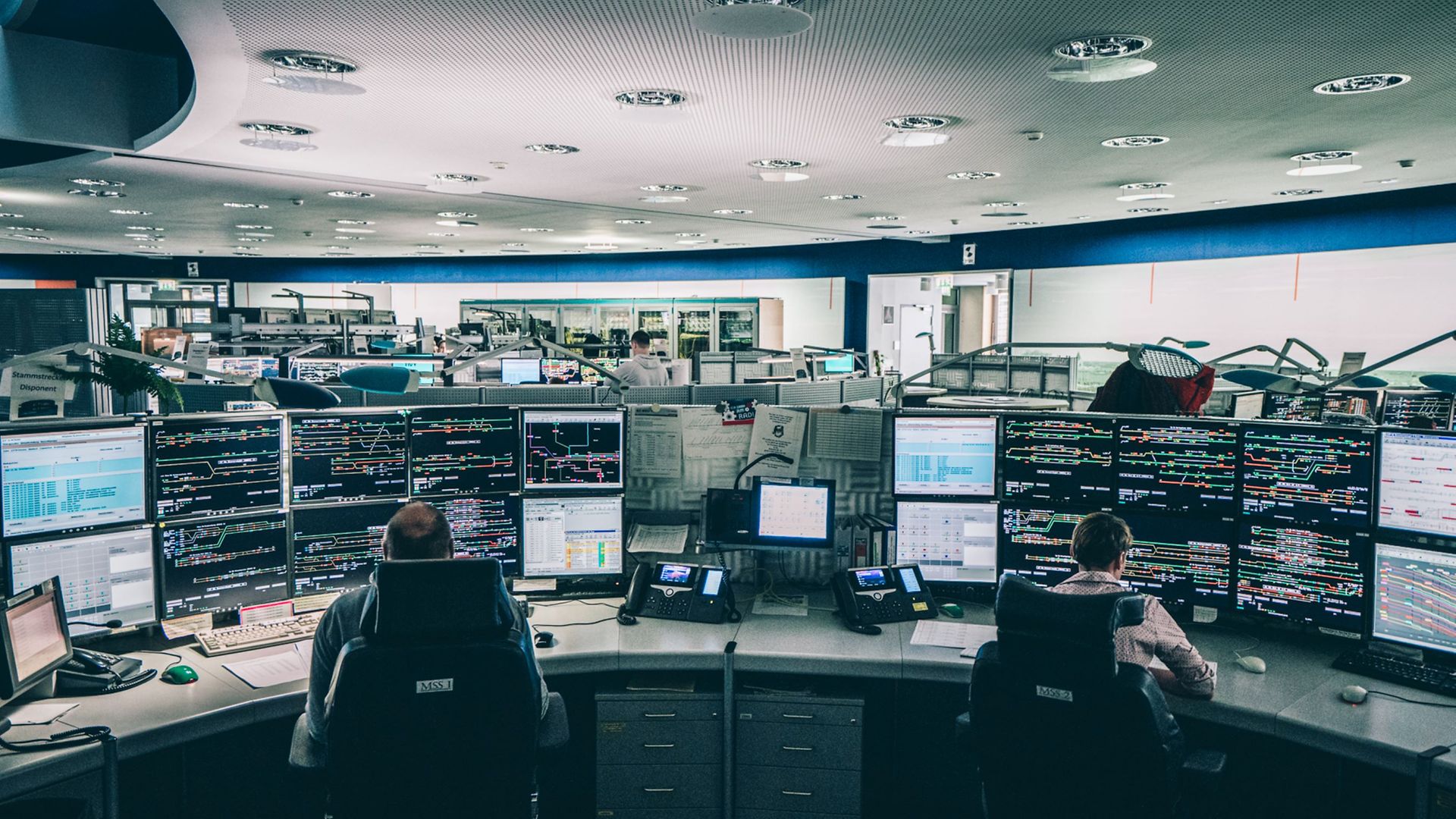 Das neue Stellwerk in Reichertshofen wird aus der Betriebszentrale in München gesteuert