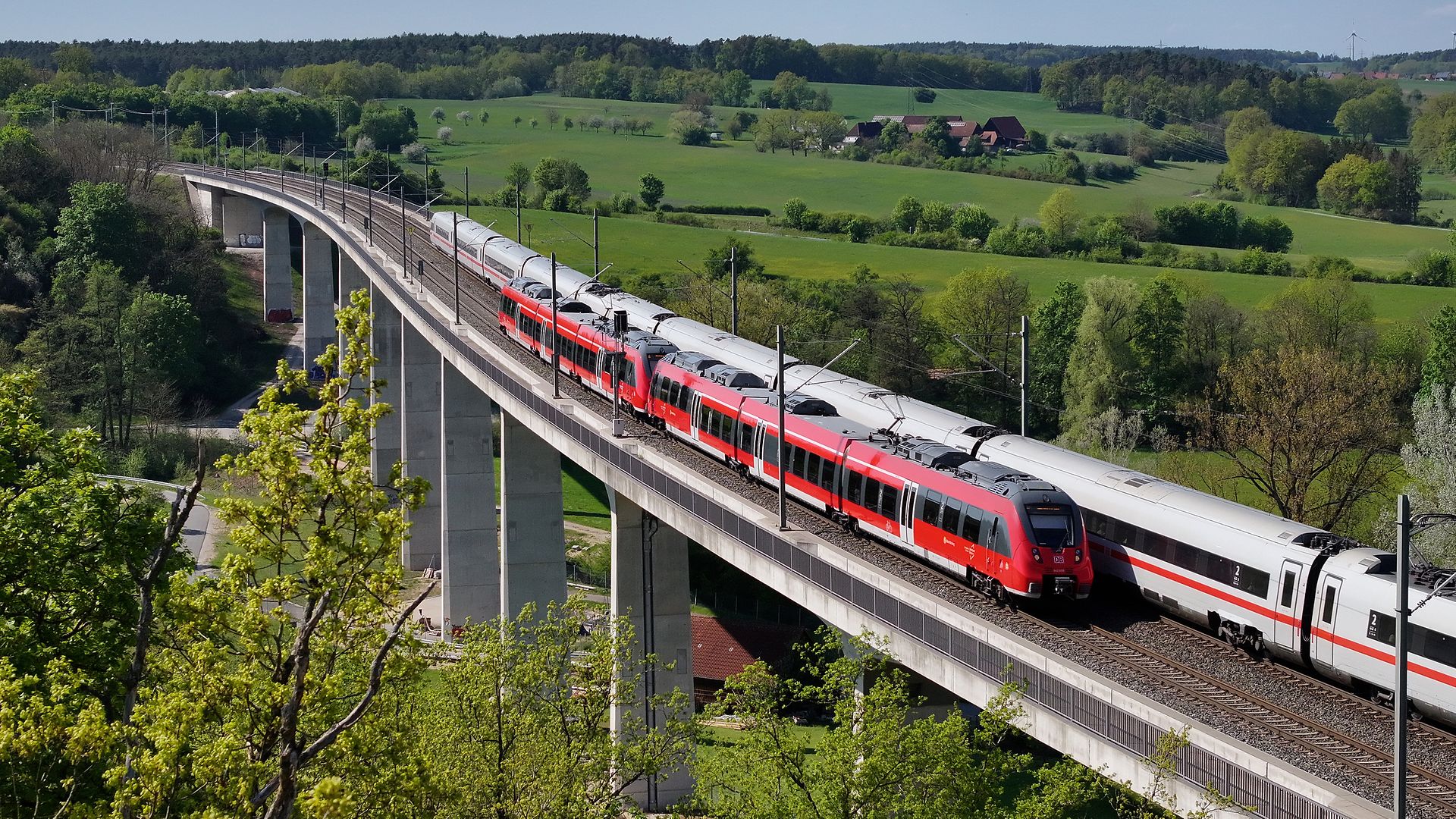 DB279256