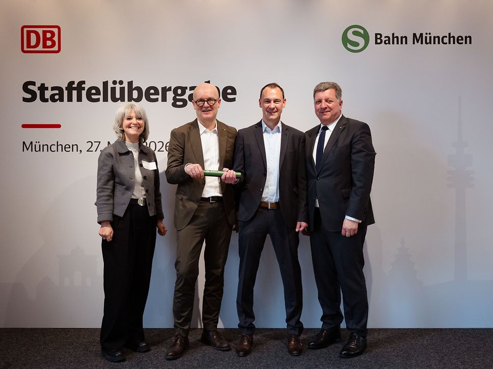 Staffelübergabe S-Bahn München Heiko Büttner, Dr. Matthias Glaub