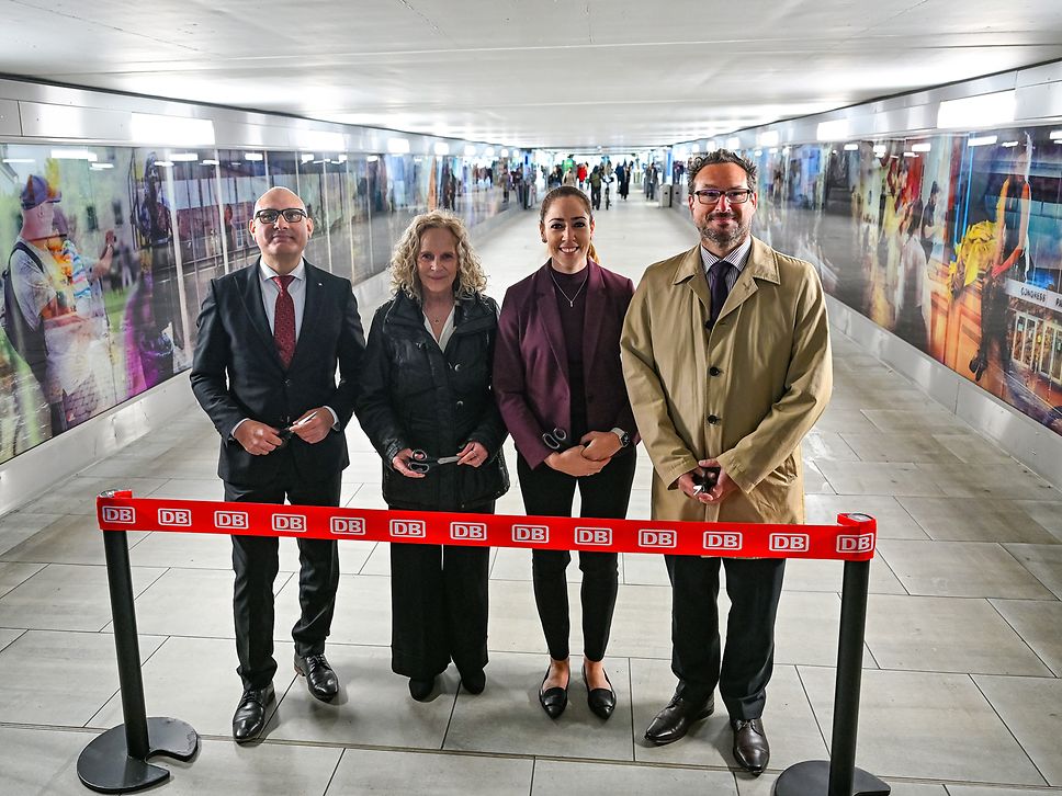 Symbolische Einweihung der modernisierten Personenunterführung Hanau Hbf