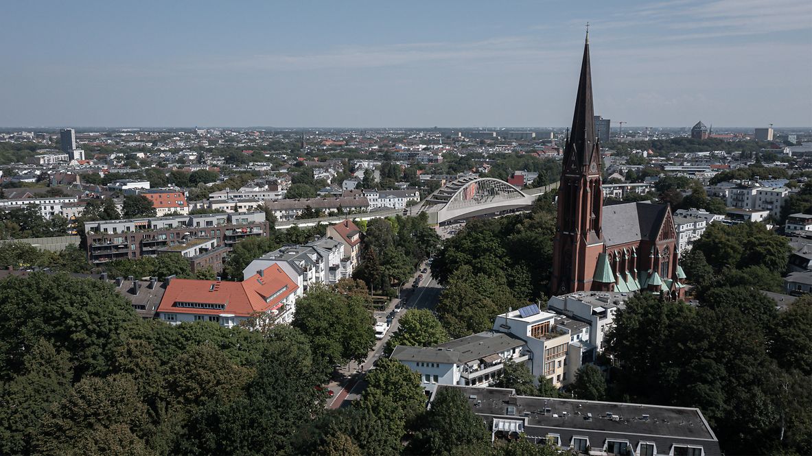 Vogelperspektive der neuen Brücke