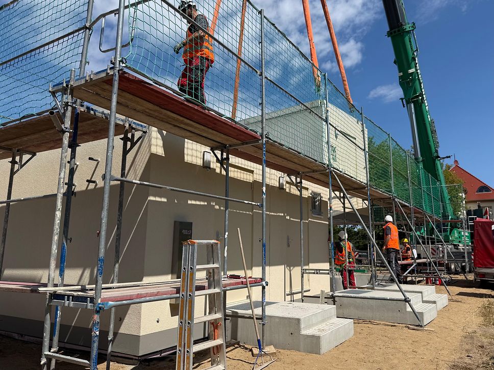 Modulgebäude für neues Stellwerk Gerwisch aufgestellt 