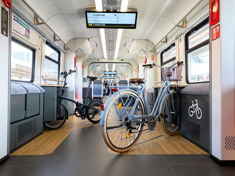 Neues Fahrradabteil der S-Bahn Rhein-Main