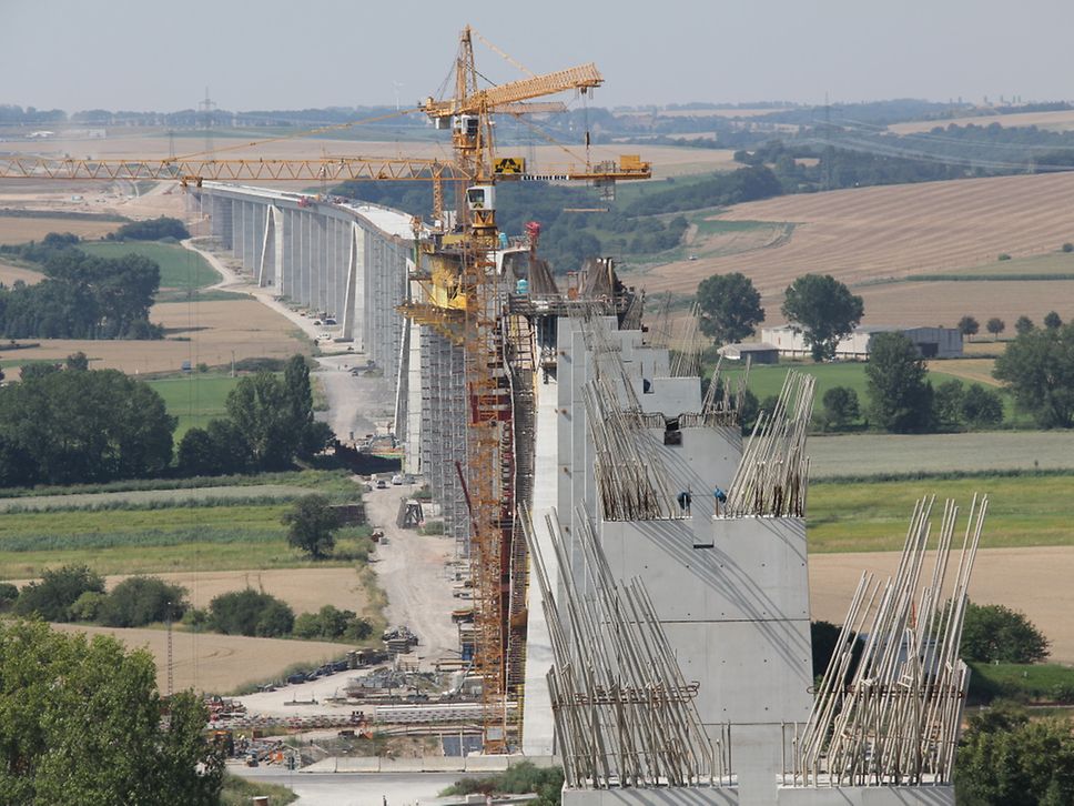 Quelle: Frank Kniestedt, DB AG VDE 8: Bau der Unstruttalbrücke