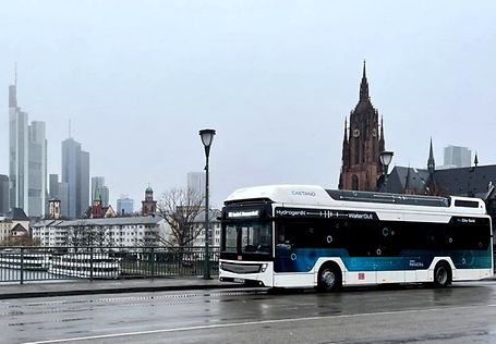 Im Test bei DB Regio Bus Mitte: Der Wasserstoffbus H2.City Gold; Quelle: DB AG