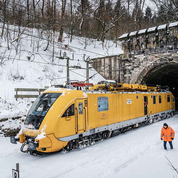 Unwetter Und Kaltfront Bahnverkehr Normalisiert Sich Weiter Deutsche Bahn Ag