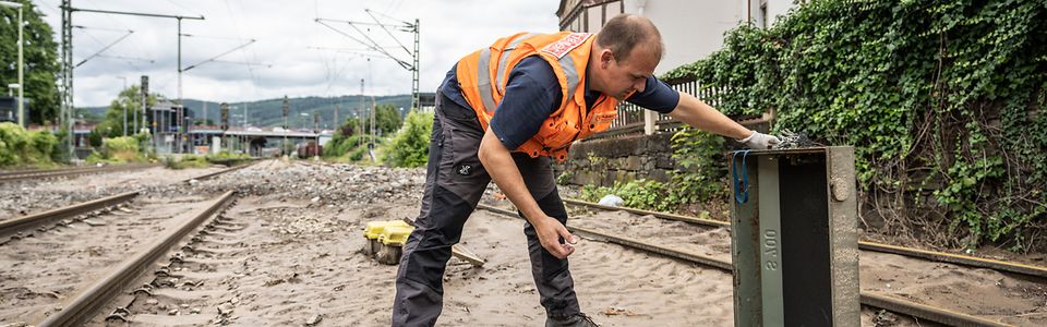 Zerstörungen in historischem Ausmaß: DB zieht nach ...