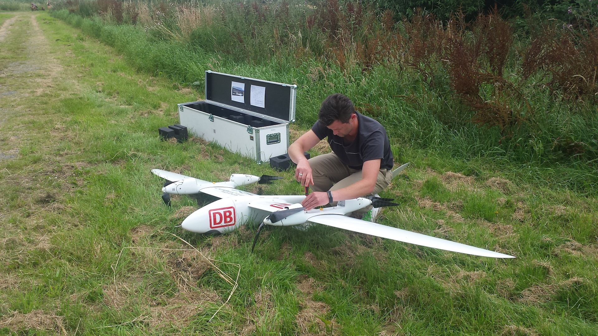 Das Multicopter-Team der DB Sicherheit lässt seit 2015 bundesweit regelmäßig Drohnen aufsteigen. 