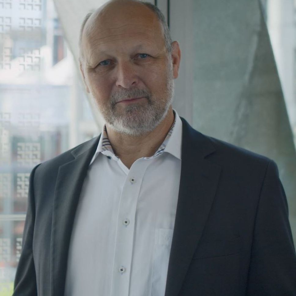 Reinhold Pohl, Leiter regionaler Vertrieb Süd bei DB Vertrieb und damaliger Projektleiter Einführung Video-Reisezentren.
