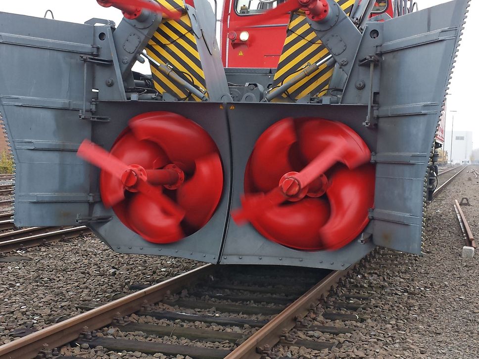  DB19376 Selbstfahrende Hochleistungs-Schneeschleuder der Baureihe 716 der Deutschen Bahn AG