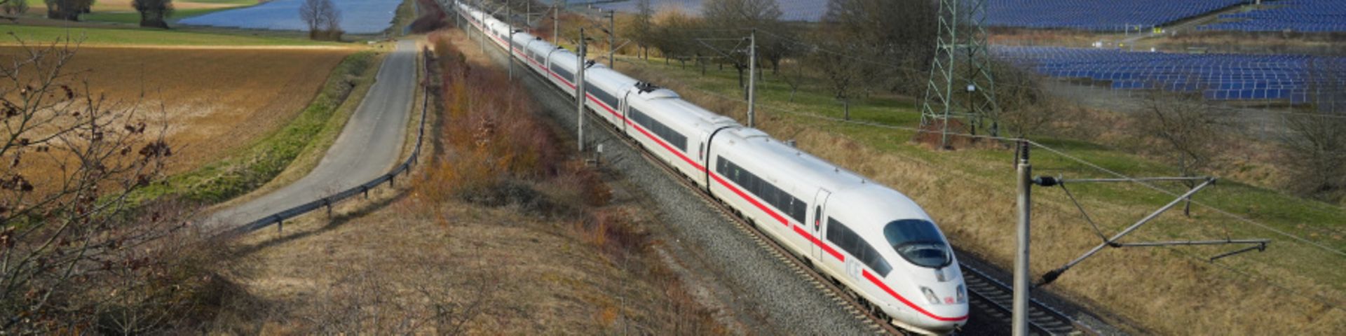 ICE 3 unterwegs auf Schnellfahrstrecke Fulda-Würzburg