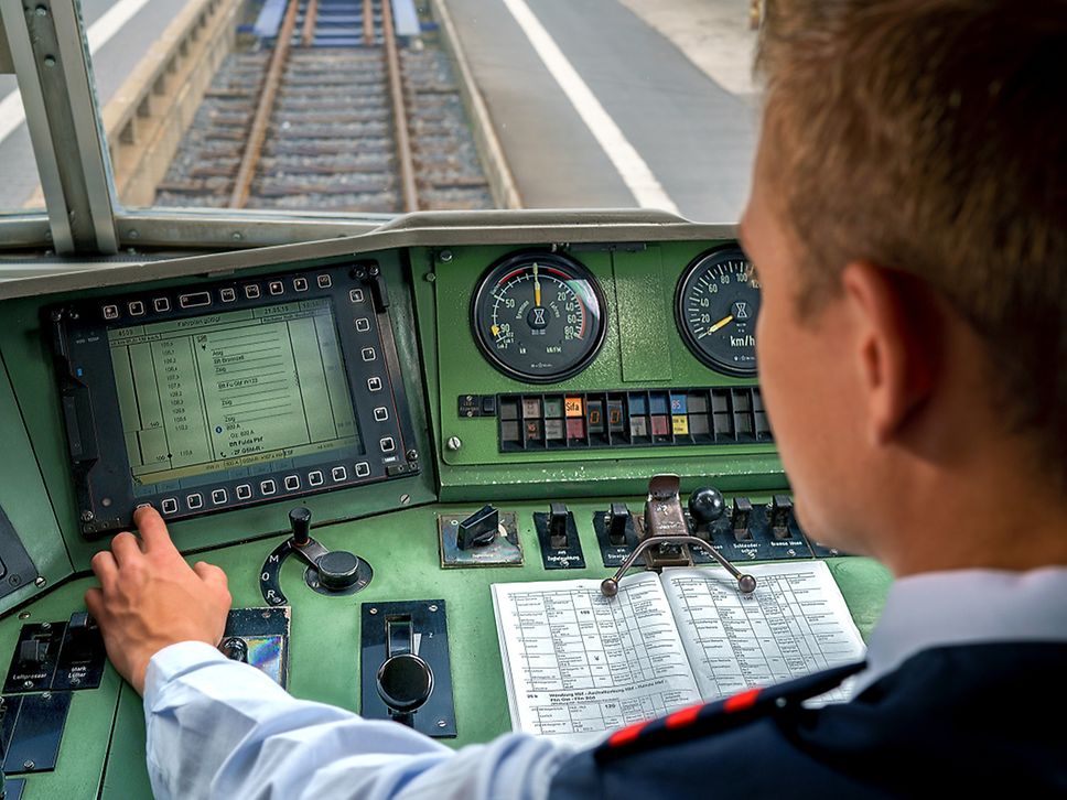 Quelle: Deutsche Bahn AG / Oliver Lauer Führerraumanzeige Fahrplan (EBuLa)