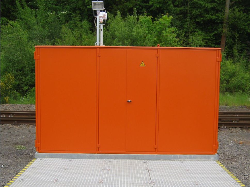 Eine stationäre Ver- und Entsorgungsanlage für Schienenfahrzeuge