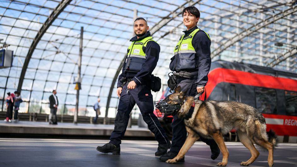 DB Sicherheit - Präsenz- und Präventionsstreife an Verkehrsstation