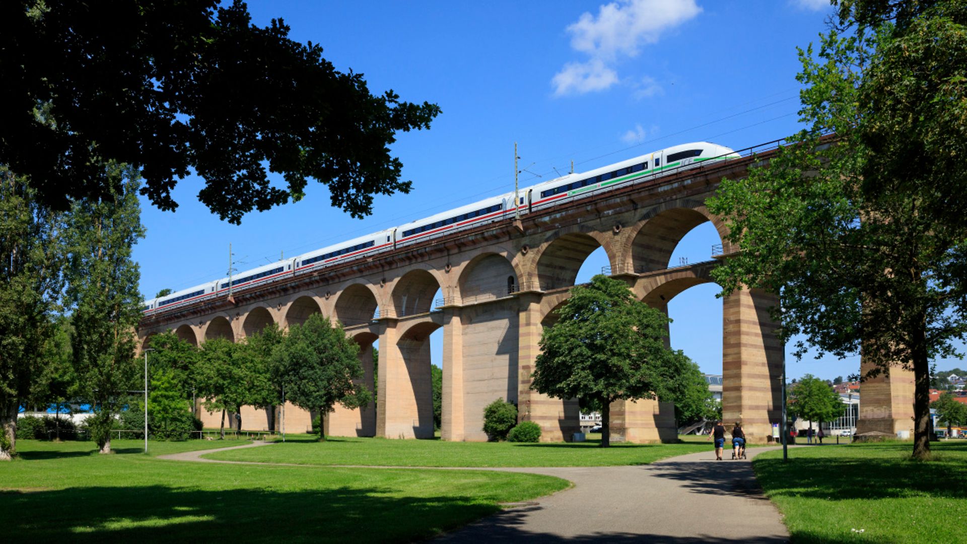 DB189423