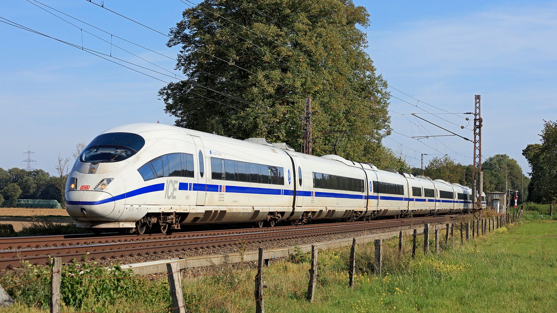ICE 3 Baureihe 406 "Europa" unterwegs zwischen Emmerich und Oberhausen